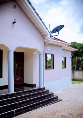 Njiro Pazuri Home